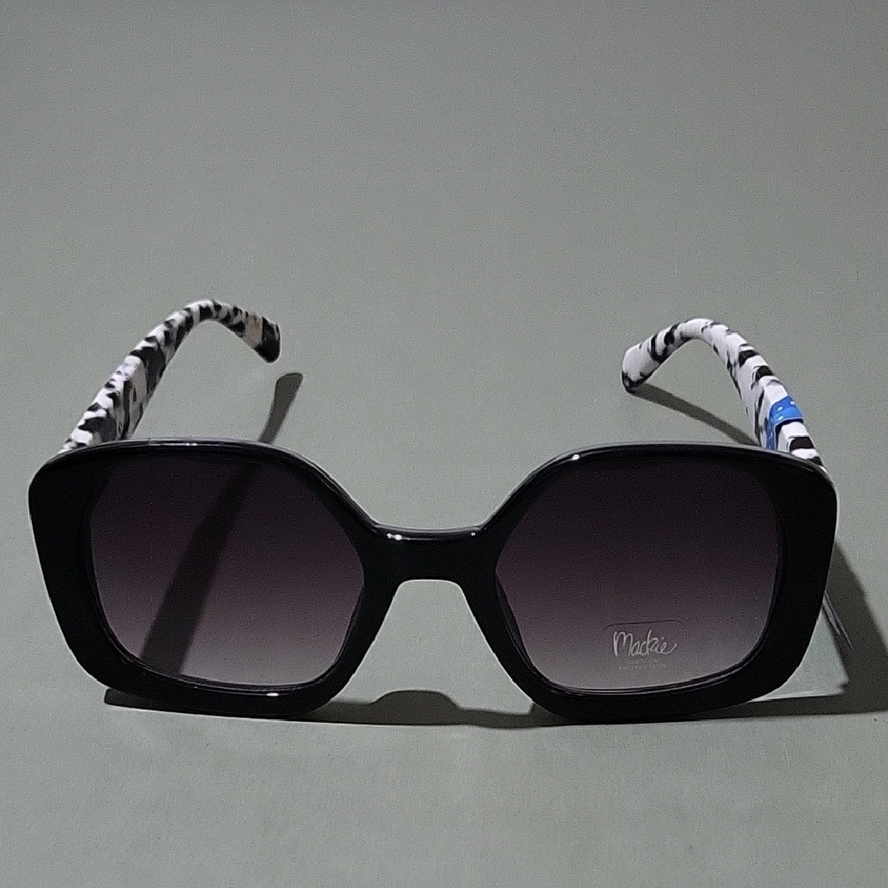 NWT Bob Makie Makie Black and White Zebra Sunglasses